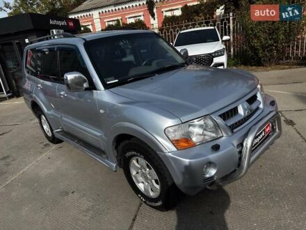 Серый Мицубиси Паджеро Вагон, объемом двигателя 3.2 л и пробегом 318 тыс. км за 7490 $, фото 1 на Automoto.ua