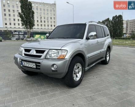 Серый Мицубиси Паджеро Вагон, объемом двигателя 3 л и пробегом 285 тыс. км за 7999 $, фото 1 на Automoto.ua