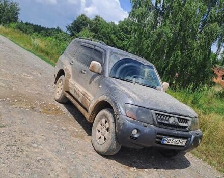 Сірий Міцубісі Паджеро Вагон, об'ємом двигуна 3.2 л та пробігом 300 тис. км за 10500 $, фото 1 на Automoto.ua