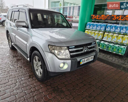 Серый Мицубиси Паджеро Вагон, объемом двигателя 3.83 л и пробегом 263 тыс. км за 9500 $, фото 1 на Automoto.ua