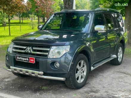Мицубиси Паджеро Вагон 2008 в Киеве на Automoto.ua Серый Мицубиси Паджеро Вагон, объемом двигателя 3.2 л и пробегом 290 тыс. км за 11590 $, фото 1 на Automoto.ua