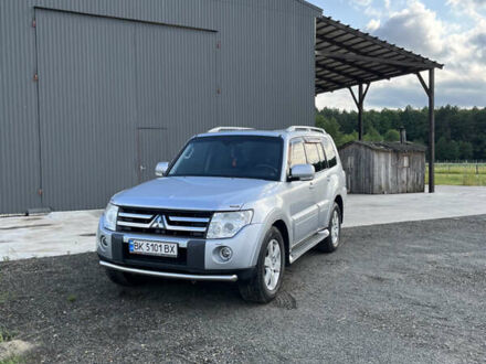 Мицубиси Паджеро Вагон 2008 в Костополе на Automoto.ua Серый Мицубиси Паджеро Вагон, объемом двигателя 3.2 л и пробегом 186 тыс. км за 14500 $, фото 1 на Automoto.ua