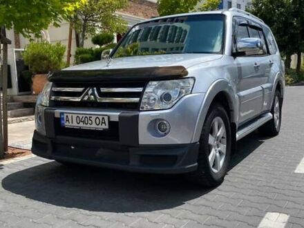 Мицубиси Паджеро Вагон 2008 в Белой Церкве на Automoto.ua Серый Мицубиси Паджеро Вагон, объемом двигателя 3.83 л и пробегом 285 тыс. км за 11700 $, фото 1 на Automoto.ua