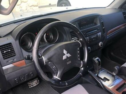 Мицубиси Паджеро Вагон 2008 в Львове на Automoto.ua Серый Мицубиси Паджеро Вагон, объемом двигателя 3.2 л и пробегом 257 тыс. км за 14700 $, фото 1 на Automoto.ua