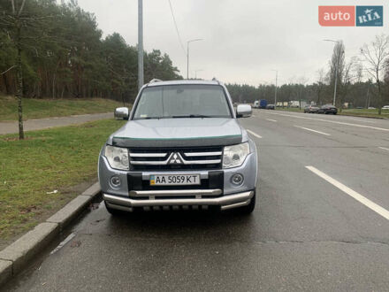 Серый Мицубиси Паджеро Вагон, объемом двигателя 3.2 л и пробегом 209 тыс. км за 13500 $, фото 1 на Automoto.ua