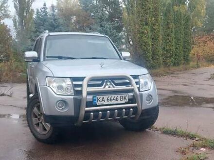 Серый Мицубиси Паджеро Вагон, объемом двигателя 2.97 л и пробегом 235 тыс. км за 11000 $, фото 1 на Automoto.ua