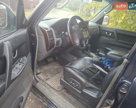 Синий Мицубиси Паджеро Вагон, объемом двигателя 3.2 л и пробегом 300 тыс. км за 7200 $, фото 5 на Automoto.ua