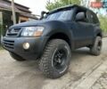 Синій Міцубісі Паджеро Вагон, об'ємом двигуна 3.2 л та пробігом 380 тис. км за 13599 $, фото 6 на Automoto.ua
