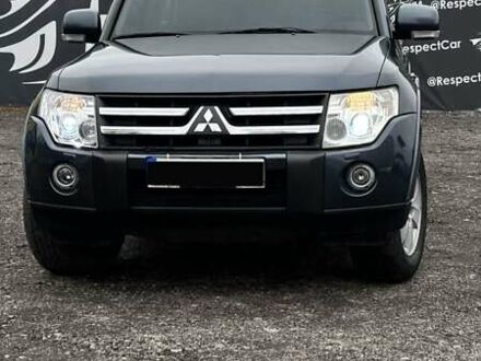 Синий Мицубиси Паджеро Вагон, объемом двигателя 3 л и пробегом 221 тыс. км за 9800 $, фото 1 на Automoto.ua