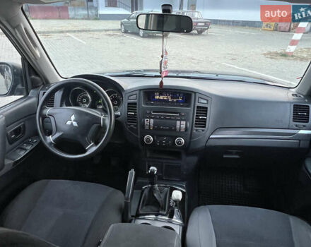 Зеленый Мицубиси Паджеро Вагон, объемом двигателя 3.2 л и пробегом 220 тыс. км за 7200 $, фото 66 на Automoto.ua