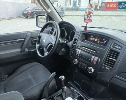 Зеленый Мицубиси Паджеро Вагон, объемом двигателя 3.2 л и пробегом 220 тыс. км за 7200 $, фото 69 на Automoto.ua