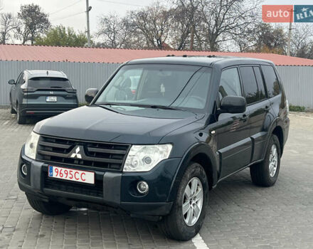 Зеленый Мицубиси Паджеро Вагон, объемом двигателя 3.2 л и пробегом 220 тыс. км за 7200 $, фото 5 на Automoto.ua
