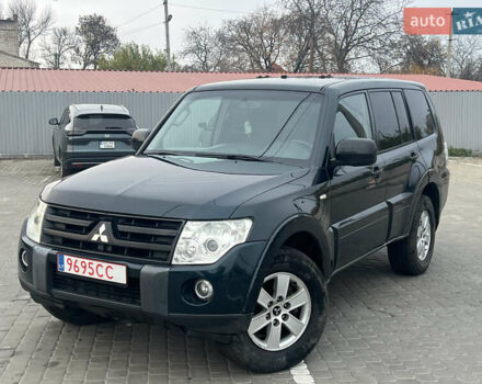 Зеленый Мицубиси Паджеро Вагон, объемом двигателя 3.2 л и пробегом 220 тыс. км за 7200 $, фото 1 на Automoto.ua