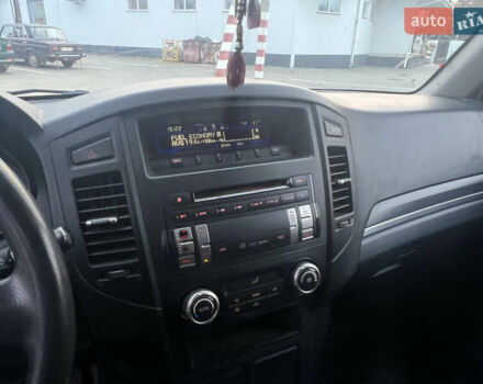 Зеленый Мицубиси Паджеро Вагон, объемом двигателя 3.2 л и пробегом 220 тыс. км за 7200 $, фото 58 на Automoto.ua