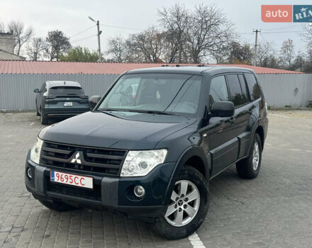 Зеленый Мицубиси Паджеро Вагон, объемом двигателя 3.2 л и пробегом 220 тыс. км за 7200 $, фото 2 на Automoto.ua