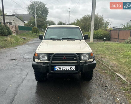Білий Міцубісі Паджеро, об'ємом двигуна 2.97 л та пробігом 280 тис. км за 6400 $, фото 4 на Automoto.ua