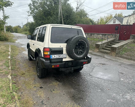 Білий Міцубісі Паджеро, об'ємом двигуна 2.97 л та пробігом 280 тис. км за 7400 $, фото 5 на Automoto.ua