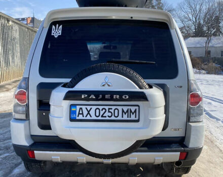 Белый Мицубиси Паджеро, объемом двигателя 2.97 л и пробегом 310 тыс. км за 13900 $, фото 19 на Automoto.ua