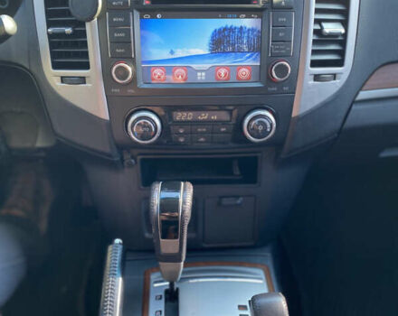 Белый Мицубиси Паджеро, объемом двигателя 2.97 л и пробегом 310 тыс. км за 13900 $, фото 10 на Automoto.ua