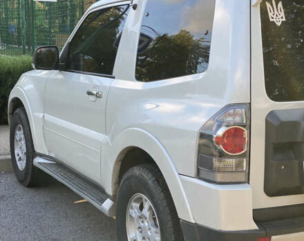 Белый Мицубиси Паджеро, объемом двигателя 2.97 л и пробегом 310 тыс. км за 13900 $, фото 3 на Automoto.ua