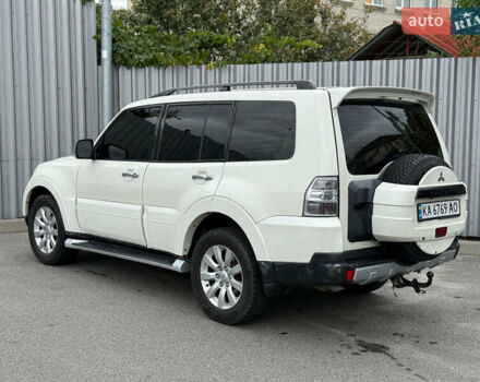 Белый Мицубиси Паджеро, объемом двигателя 3 л и пробегом 335 тыс. км за 8700 $, фото 5 на Automoto.ua