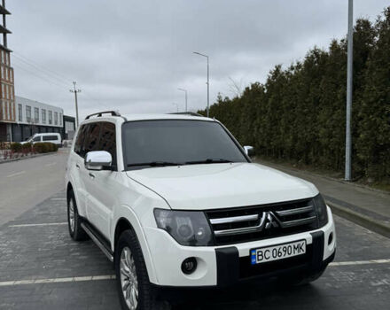 Білий Міцубісі Паджеро, об'ємом двигуна 2.97 л та пробігом 245 тис. км за 8900 $, фото 31 на Automoto.ua