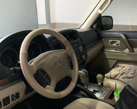 Белый Мицубиси Паджеро, объемом двигателя 2.97 л и пробегом 178 тыс. км за 11900 $, фото 6 на Automoto.ua