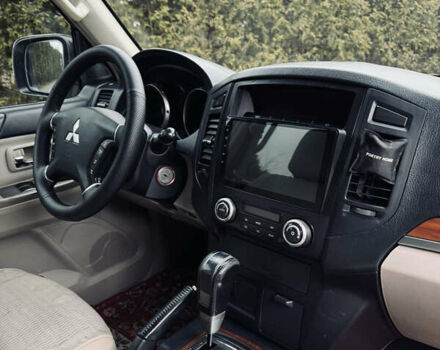 Білий Міцубісі Паджеро, об'ємом двигуна 2.97 л та пробігом 245 тис. км за 9850 $, фото 25 на Automoto.ua