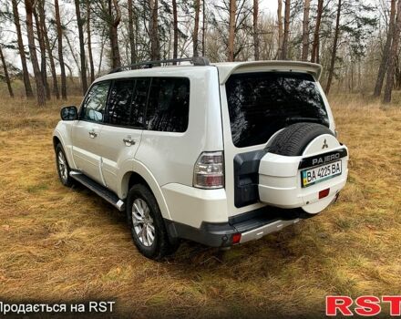 Белый Мицубиси Паджеро, объемом двигателя 3 л и пробегом 202 тыс. км за 12000 $, фото 7 на Automoto.ua
