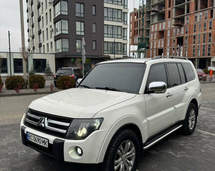 Білий Міцубісі Паджеро, об'ємом двигуна 2.97 л та пробігом 245 тис. км за 9850 $, фото 2 на Automoto.ua