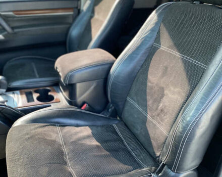 Белый Мицубиси Паджеро, объемом двигателя 2.97 л и пробегом 310 тыс. км за 13900 $, фото 13 на Automoto.ua