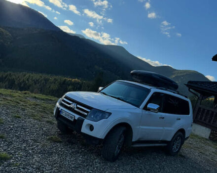 Белый Мицубиси Паджеро, объемом двигателя 2.97 л и пробегом 270 тыс. км за 10690 $, фото 1 на Automoto.ua