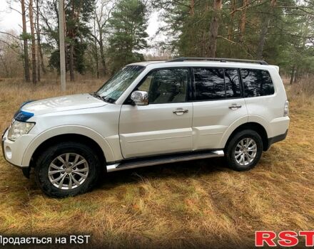 Белый Мицубиси Паджеро, объемом двигателя 3 л и пробегом 202 тыс. км за 12000 $, фото 3 на Automoto.ua