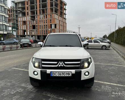 Білий Міцубісі Паджеро, об'ємом двигуна 2.97 л та пробігом 245 тис. км за 8900 $, фото 7 на Automoto.ua