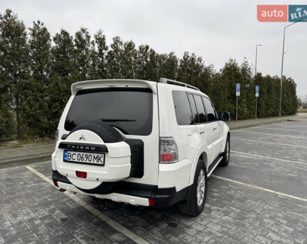 Білий Міцубісі Паджеро, об'ємом двигуна 2.97 л та пробігом 245 тис. км за 8900 $, фото 14 на Automoto.ua