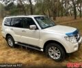 Белый Мицубиси Паджеро, объемом двигателя 3 л и пробегом 202 тыс. км за 12000 $, фото 1 на Automoto.ua