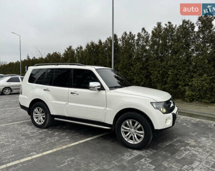 Білий Міцубісі Паджеро, об'ємом двигуна 2.97 л та пробігом 245 тис. км за 8900 $, фото 10 на Automoto.ua
