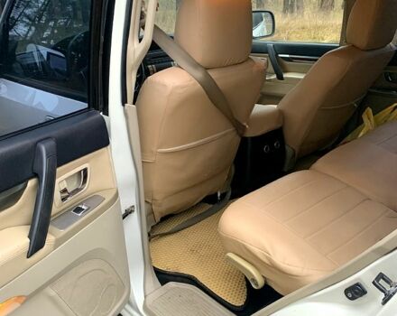 Белый Мицубиси Паджеро, объемом двигателя 3 л и пробегом 202 тыс. км за 12000 $, фото 8 на Automoto.ua