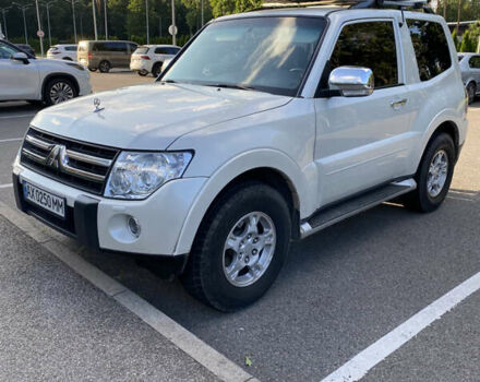 Белый Мицубиси Паджеро, объемом двигателя 2.97 л и пробегом 310 тыс. км за 13900 $, фото 4 на Automoto.ua