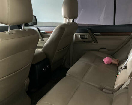 Белый Мицубиси Паджеро, объемом двигателя 2.97 л и пробегом 178 тыс. км за 11900 $, фото 5 на Automoto.ua