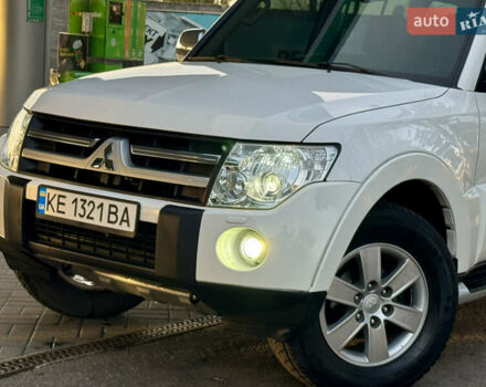 Белый Мицубиси Паджеро, объемом двигателя 3 л и пробегом 197 тыс. км за 12900 $, фото 5 на Automoto.ua