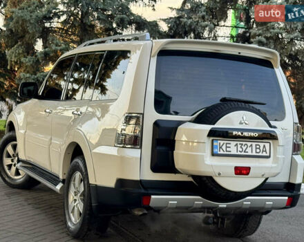 Белый Мицубиси Паджеро, объемом двигателя 3 л и пробегом 197 тыс. км за 12900 $, фото 15 на Automoto.ua