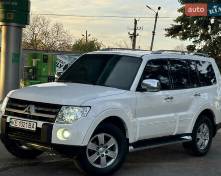 Белый Мицубиси Паджеро, объемом двигателя 3 л и пробегом 197 тыс. км за 12900 $, фото 4 на Automoto.ua