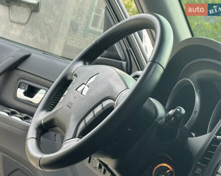 Белый Мицубиси Паджеро, объемом двигателя 3 л и пробегом 197 тыс. км за 12900 $, фото 28 на Automoto.ua