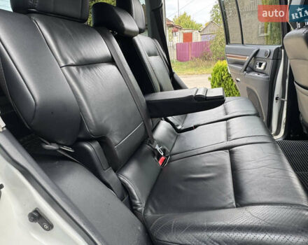 Белый Мицубиси Паджеро, объемом двигателя 3 л и пробегом 197 тыс. км за 12900 $, фото 22 на Automoto.ua