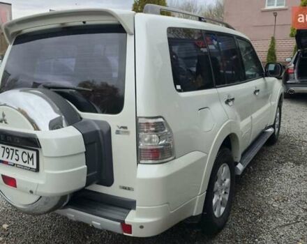 Белый Мицубиси Паджеро, объемом двигателя 3.5 л и пробегом 232 тыс. км за 14700 $, фото 8 на Automoto.ua