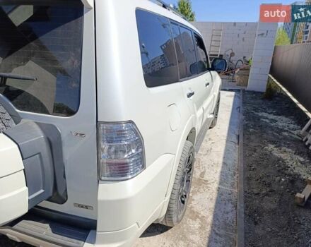 Білий Міцубісі Паджеро, об'ємом двигуна 3.5 л та пробігом 110 тис. км за 24000 $, фото 3 на Automoto.ua