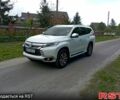Білий Міцубісі Паджеро, об'ємом двигуна 2.4 л та пробігом 187 тис. км за 24999 $, фото 1 на Automoto.ua