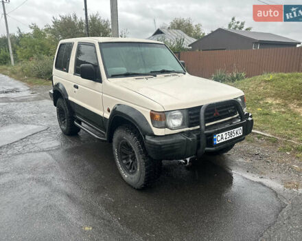 Белый Мицубиси Паджеро, объемом двигателя 2.97 л и пробегом 280 тыс. км за 6400 $, фото 1 на Automoto.ua