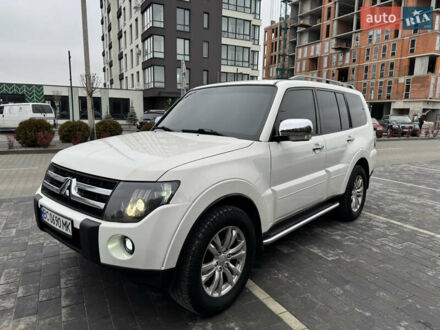 Белый Мицубиси Паджеро, объемом двигателя 2.97 л и пробегом 245 тыс. км за 8900 $, фото 1 на Automoto.ua